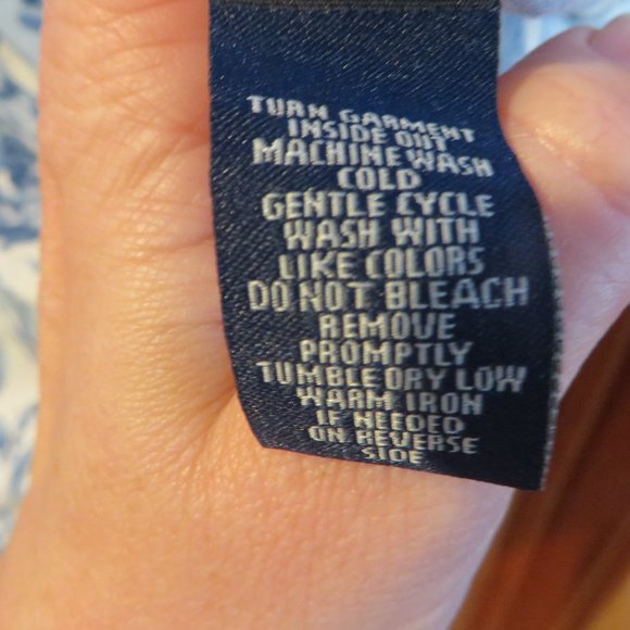 CHAPS short sleeve top. - Picture 4 of 4